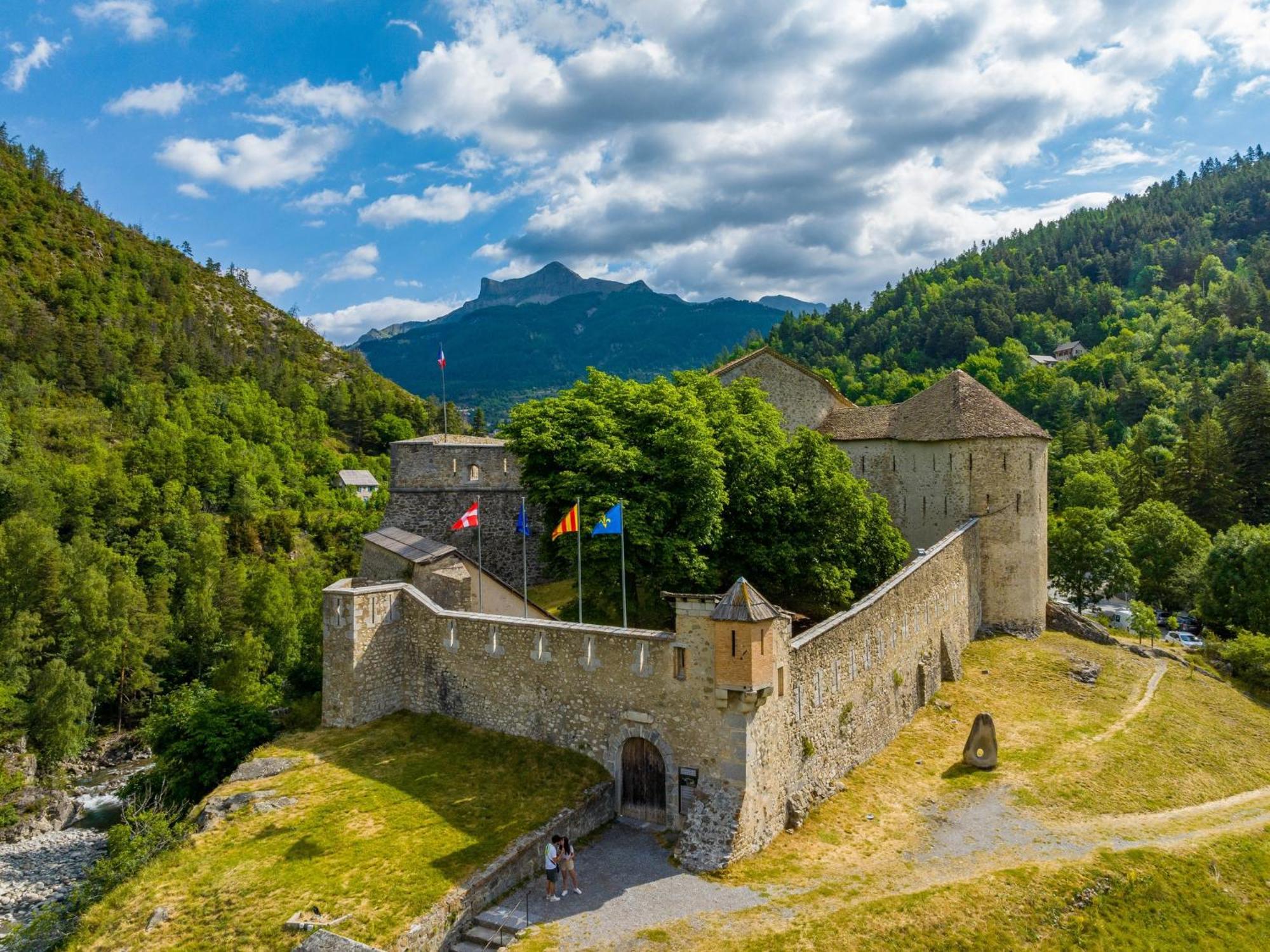 Maison Familiale Des Remparts Colmars Zewnętrze zdjęcie